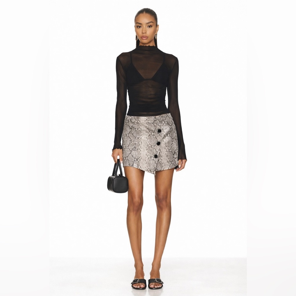 Banana Republic x Olivia Palermo
Snake-Effect Italian Leather Button skirt